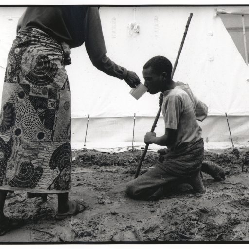 Hutu refugees from Rwanda in Zaire (now the Democratic Republic of Congo), April 1997.Photographs by Gary Knight / VII