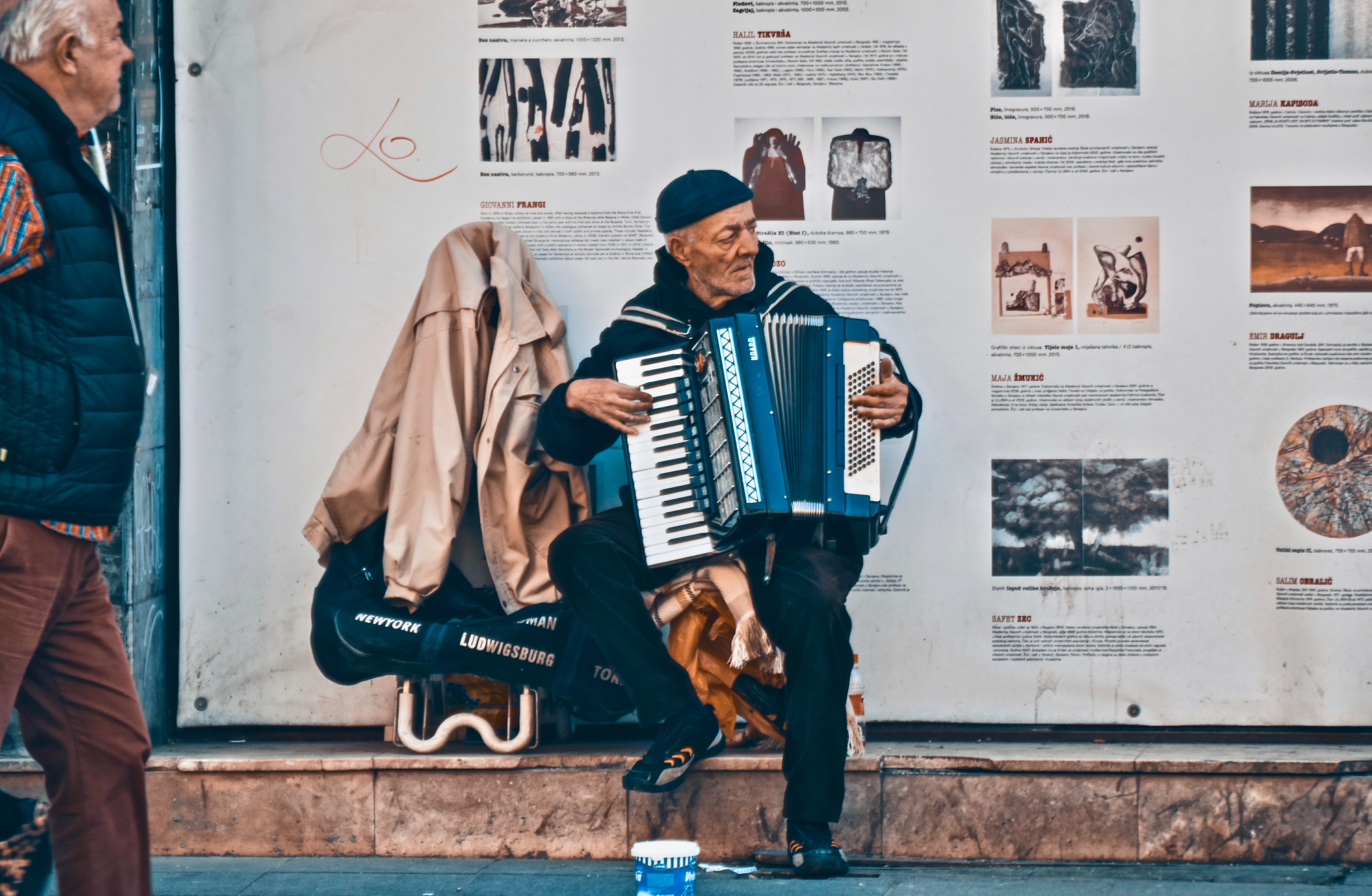 Student work from the "Something Sarajevo" assignment: Local artists and street performers show off their talents to passers-by, adding to Sarajevo’s charm and intrigue. This man plays his accordion, an instrument that is commonly found in one of Bosnia’s most notable genres of folk music called Sevdalinka. Sevdalinka songs are often about love or unrequited love and are characterized by slow or moderate tempos with intense, emotional melodies. © Ibrahim Khaled Al-Zoubi