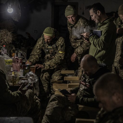 Ukrainian soldiers from the 58th Brigade prepare an operation in a command bunker in the city of Bakhmut in Ukraine’s northeastern Donetsk region, November 5, 2022.  © Finbarr O’Reilly.