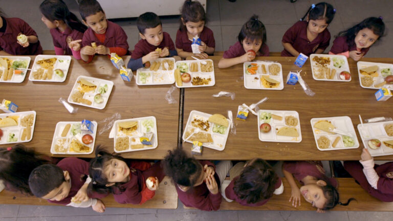 EAT UP_BirdsEye lunchtable.Still001