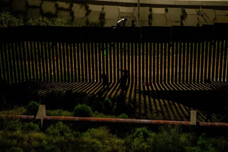 All photographs courtesy and copyright of Federico Rios Escobar.