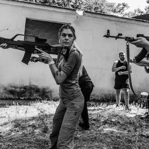Members of the Azov Brigade hold military training for civilians and volunteer soldiers in Odesa, Ukraine. © Svet Jacqueline.