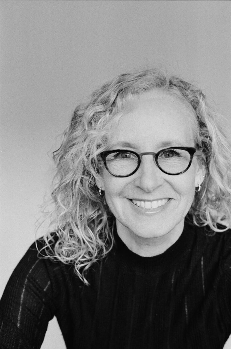 Terri Headshot